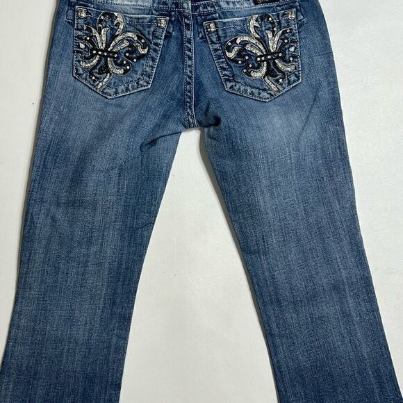 Miss Me | Slight Factory Distressed Easy Crop - Picture 5 of 6